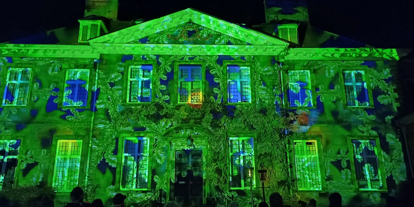 2025 Lichfield Cathedral Christmas Light Show (2)